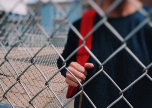 高校生のつむじが薄いと感じる原因と対策は？