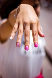 つむじを隠すヘアスタイルで簡単におしゃれを楽しむ方法は？