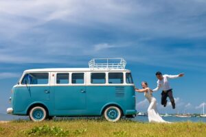 つむじハゲが気になる結婚式のゲストにおすすめの髪型は？